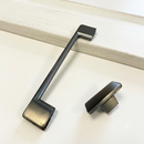 The Leeds Collection Cabinet Handle and Knob